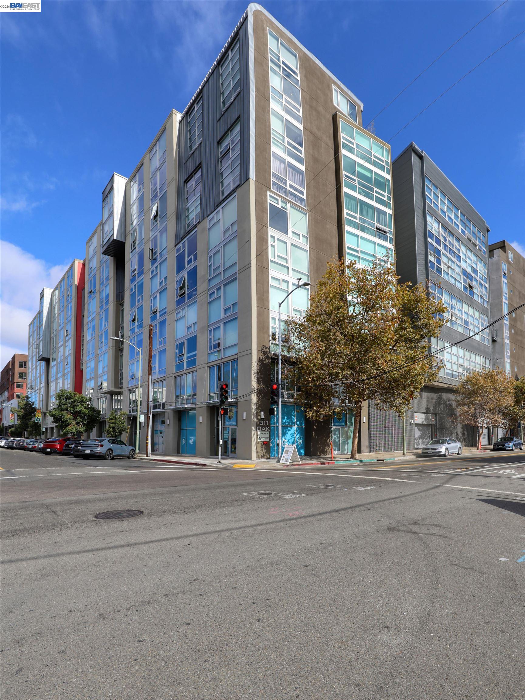 311 Oak St