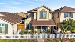 Listing photo 6
