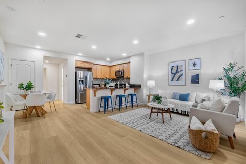 1032 Abruzzo Lane Unit 6, San Jose, CA 95131 - MLS#: ML82005959