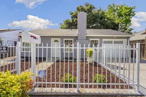 A home in East Palo Alto