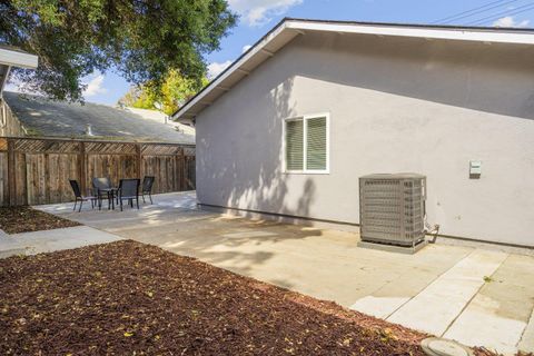 A home in East Palo Alto