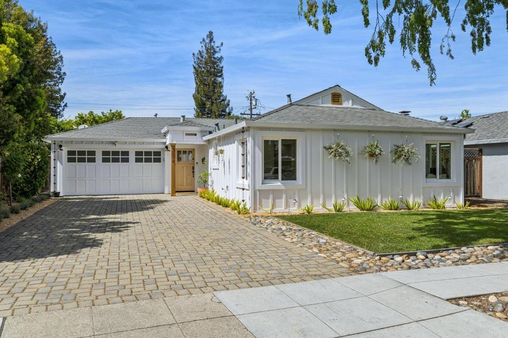 Photo of 2614 Ohio Avenue, Redwood City, CA 94061 (MLS # ML82040568)