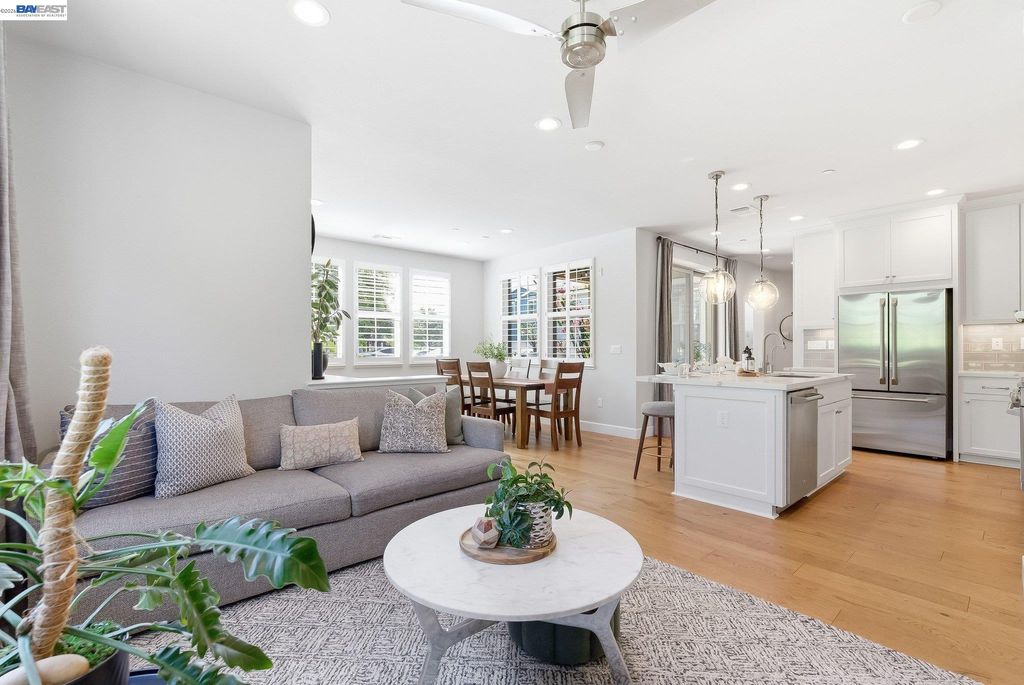 Photo of 198 Teasel Common, Livermore, CA 94551 (MLS # 41135588)