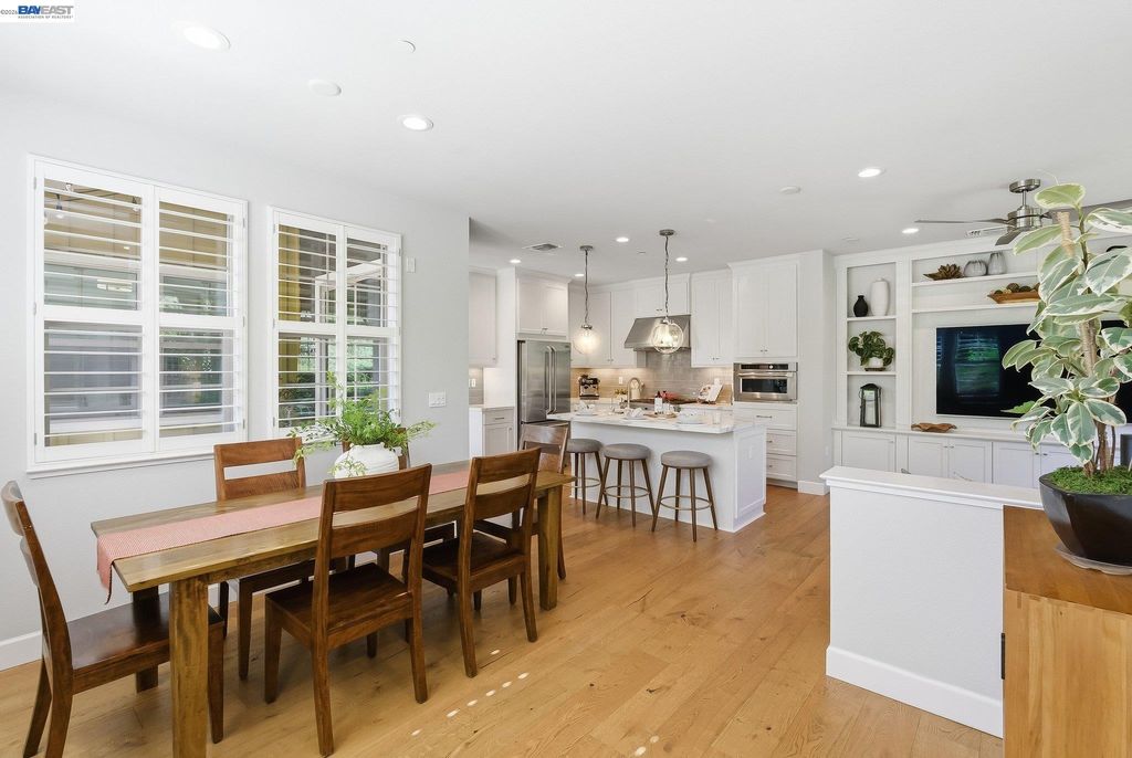 Photo of 198 Teasel Common, Livermore, CA 94551 (MLS # 41135588)