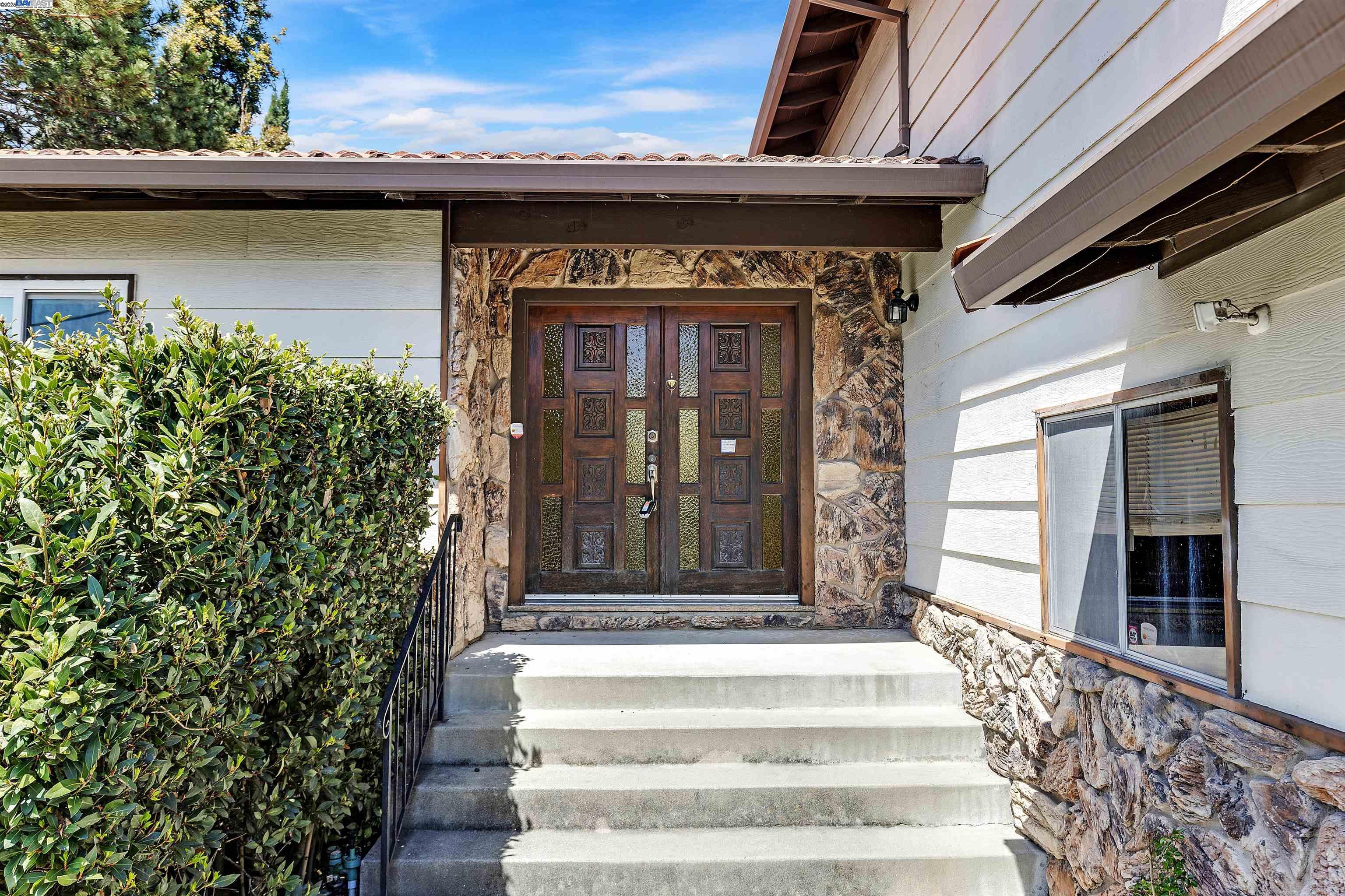 755 Olive Ave
