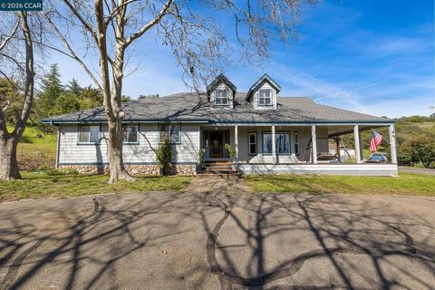 Photo of 1055 Itow Ct, Penryn, CA 95663 (MLS # 41125749)