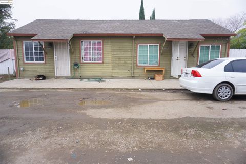 Photo of 1316 N Filbert St, Stockton, CA 95205 (MLS # 41119508)