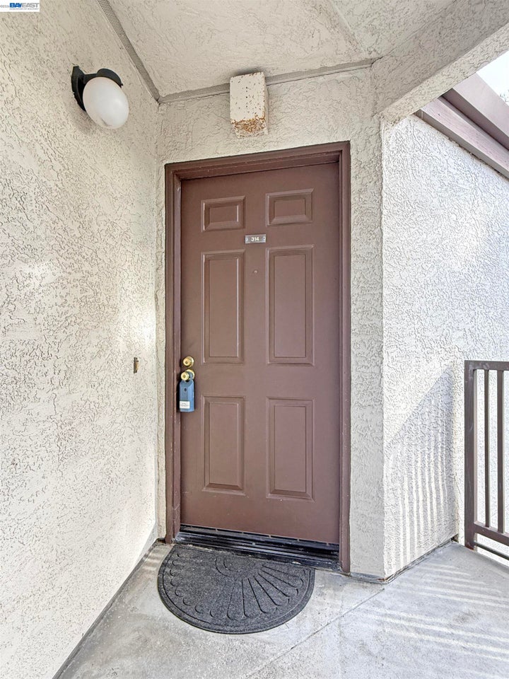 Photo 1 of 20 — 21314 Gary Dr Unit 314, Hayward, CA 94546
