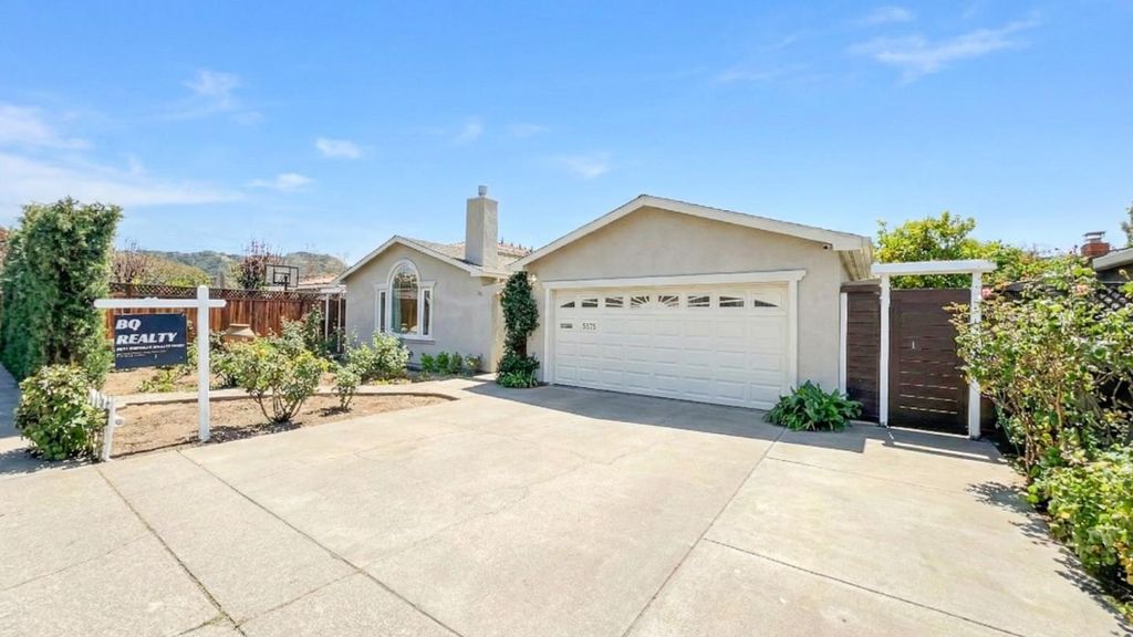 Photo of 5575 Harwood Road, San Jose, CA 95124 (MLS # ML82030572)
