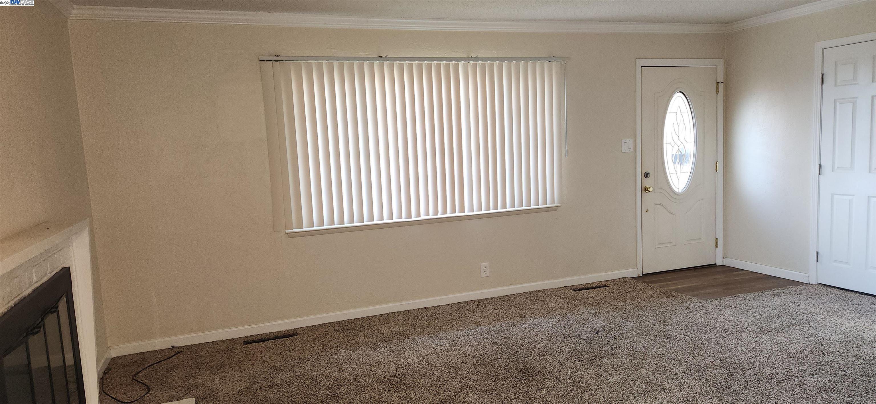 3086 Greenview Dr