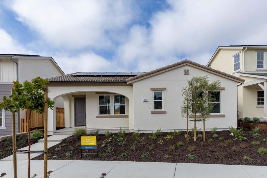 Photo of 627 Santa Lucia Way, Marina, CA 93933 (MLS # ML82058475)