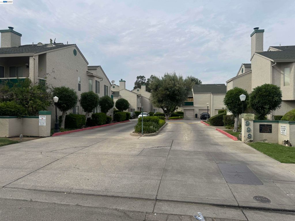 Photo of 999 Porter Ave #30, Stockton, CA 95207 (MLS # 41129137)