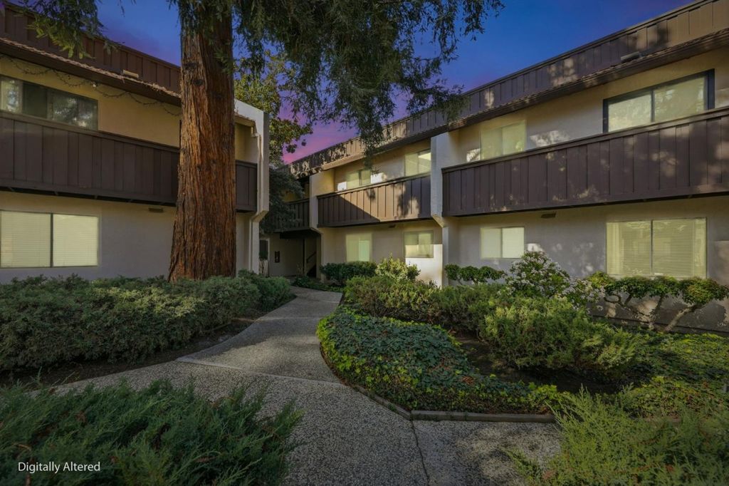 Photo of 999 W Evelyn Terrace #75, Sunnyvale, CA 94086 (MLS # ML82035356)