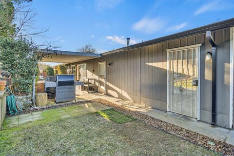 A home in Diamond Springs