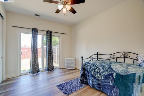 A home in San Leandro