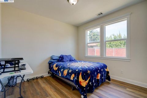 A home in San Leandro