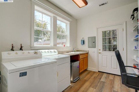 A home in San Leandro
