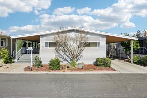 Photo of 818 Villa Teresa Way #818, San Jose, CA 95123 (MLS # ML82032835)