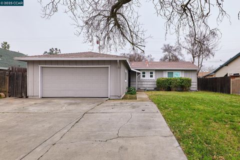 Photo of 2171 Meadowview Rd, Sacramento, CA 95832 (MLS # 41119674)