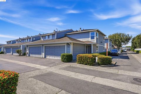 Photo of 749 Woodgate Place, San Leandro, CA 94579 (MLS # 41127602)