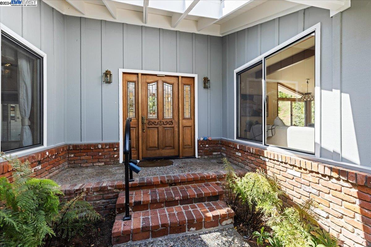 30261 Palomares Rd