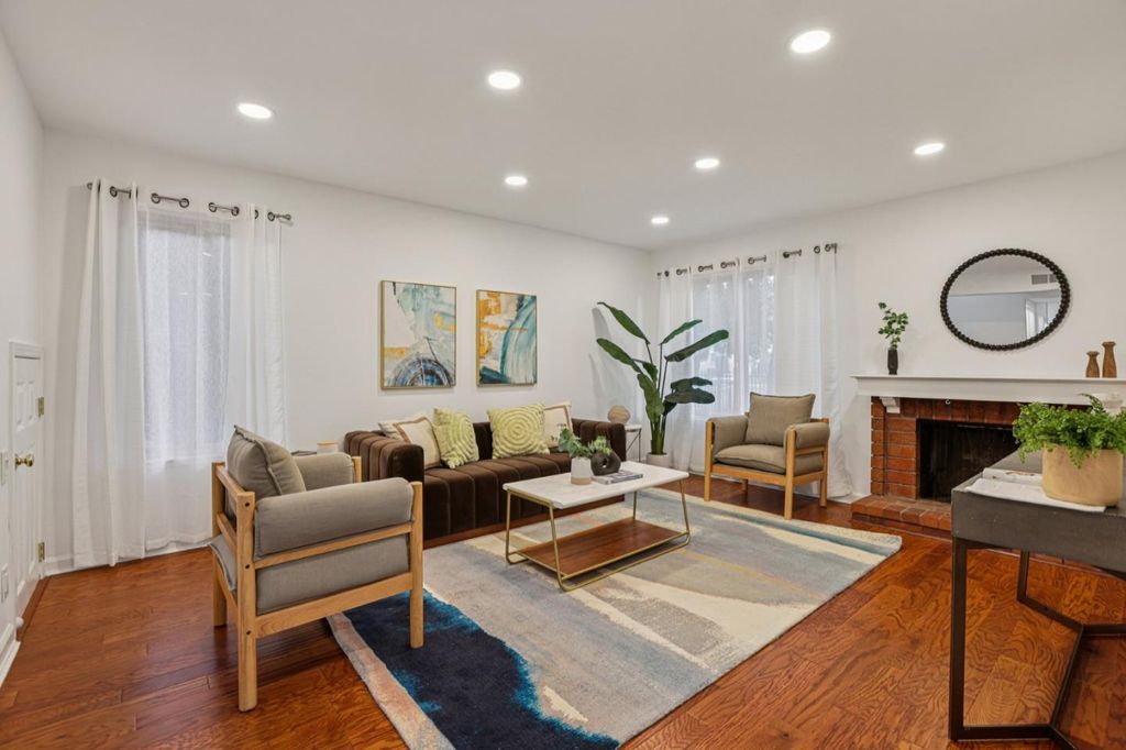 Photo of 1512 Huddersfield Court, San Jose, CA 95126 (MLS # ML82035359)