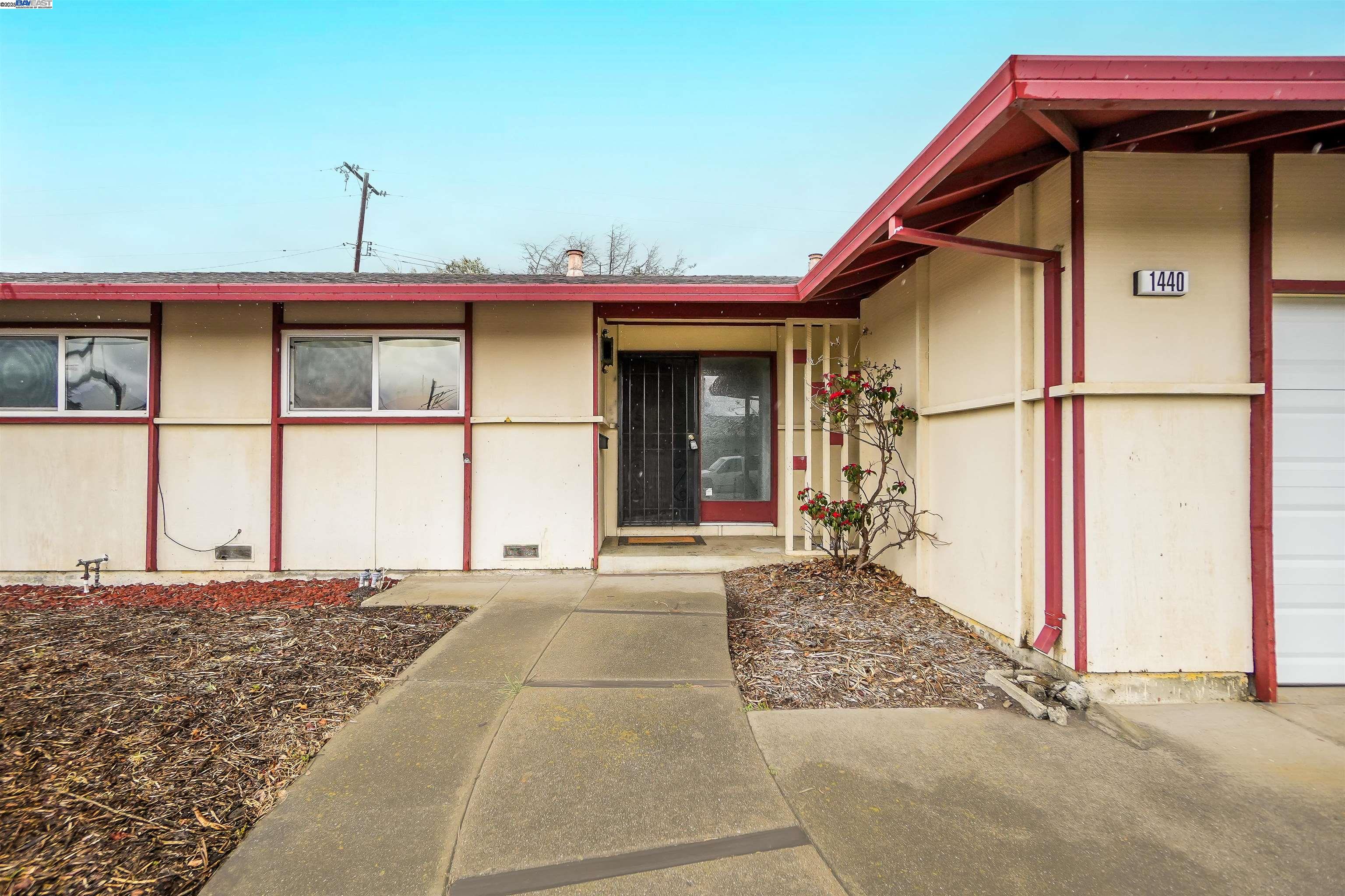 1440 Lemos Ln