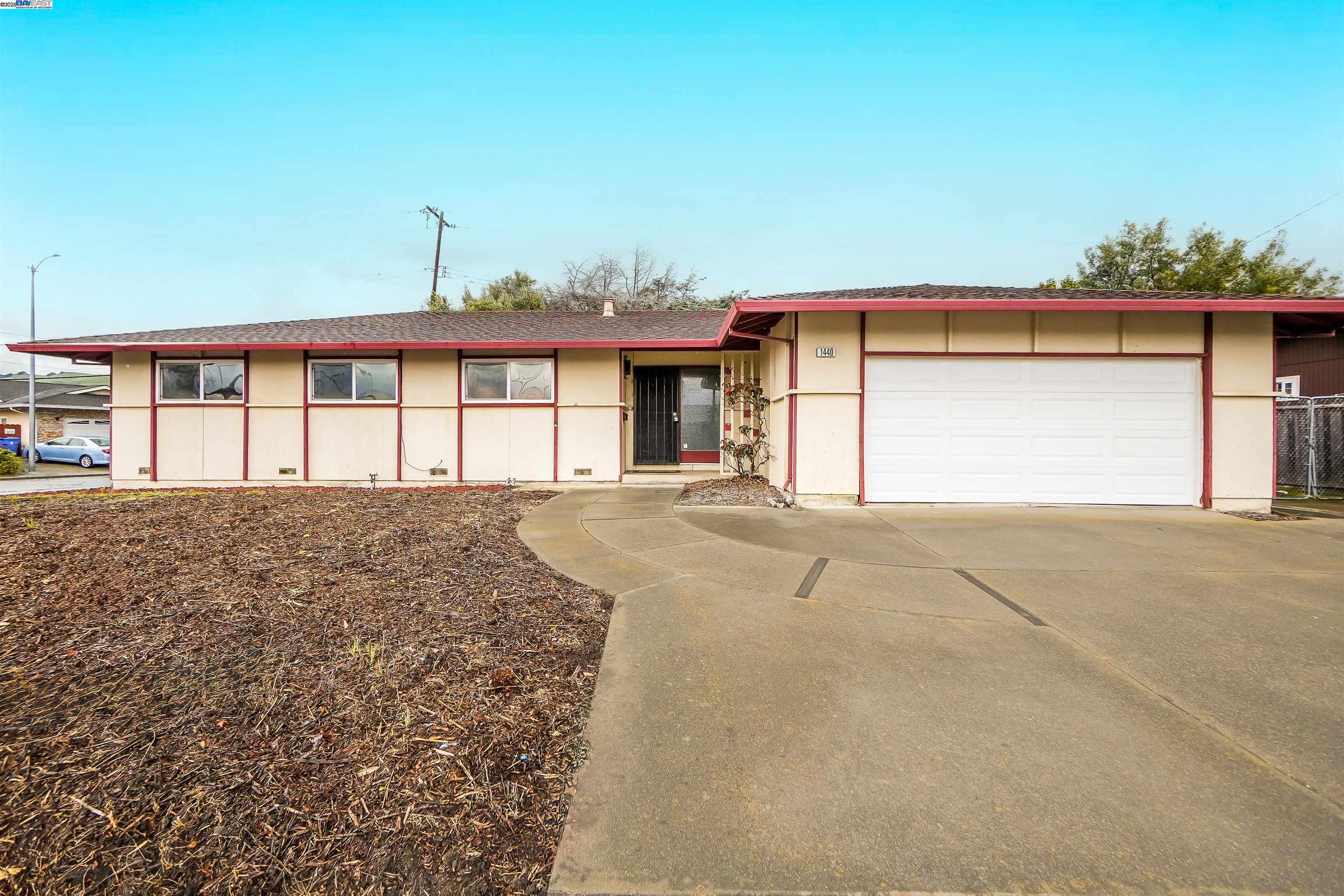 1440 Lemos Ln