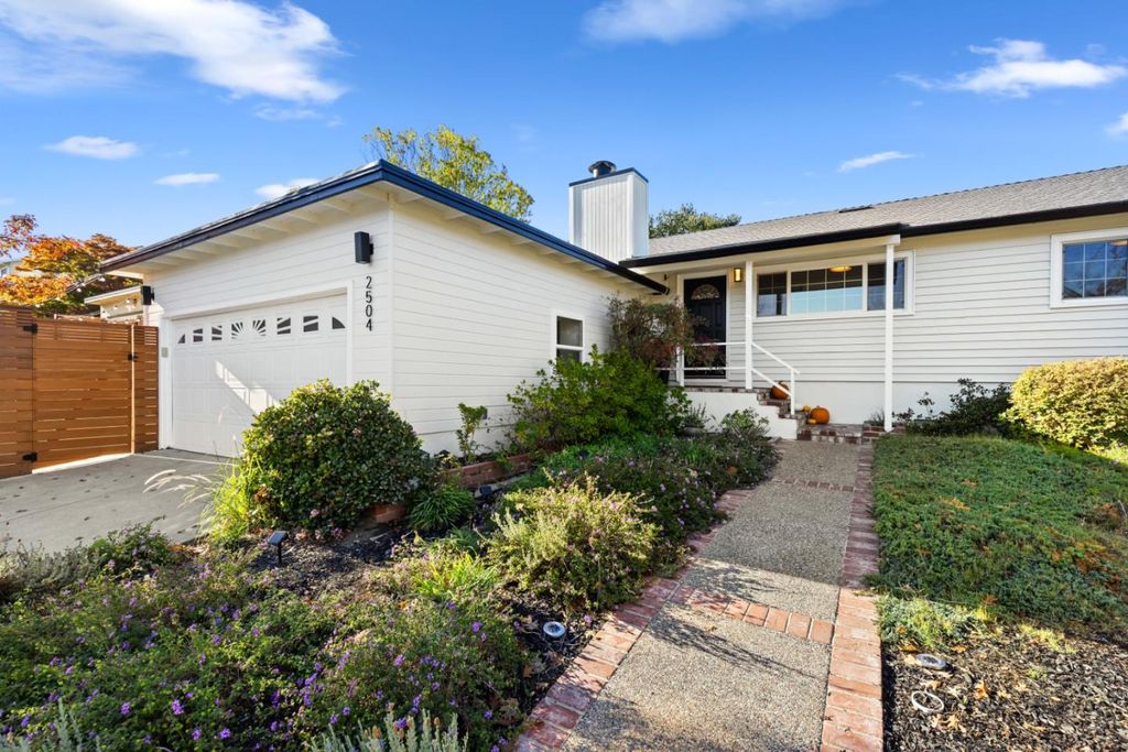 Photo of 2504 Hastings Avenue, Redwood City, CA 94061 (MLS # ML82026256)