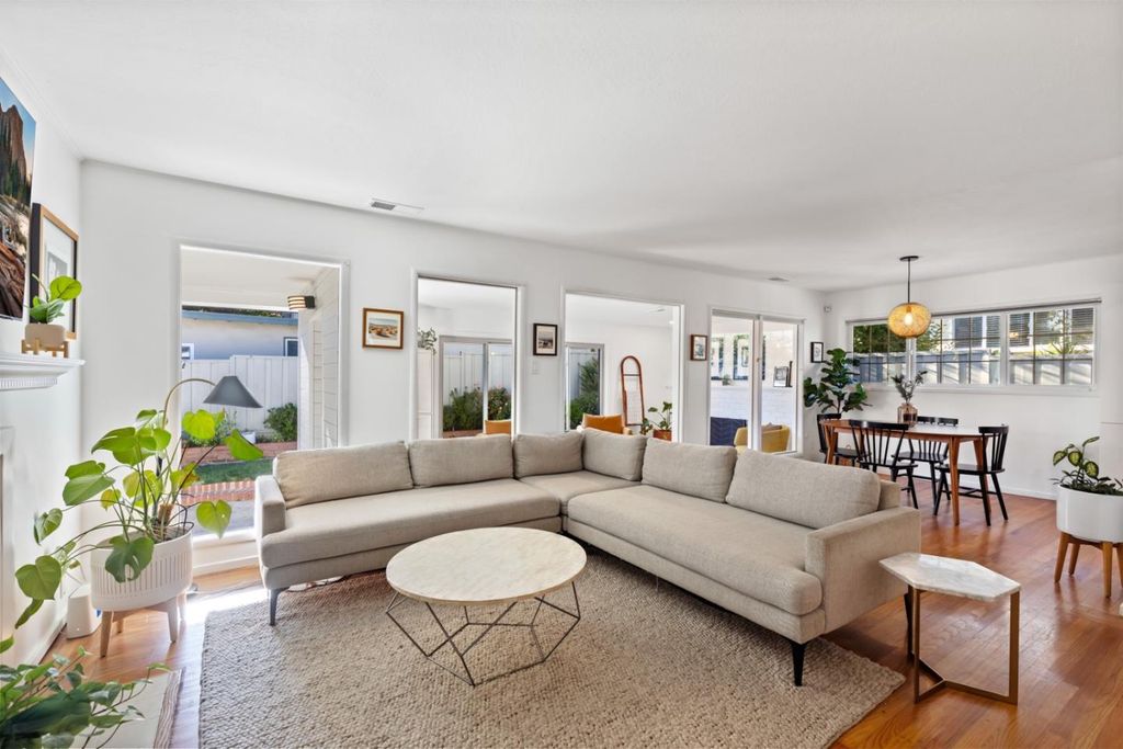 Photo of 2504 Hastings Avenue, Redwood City, CA 94061 (MLS # ML82026256)