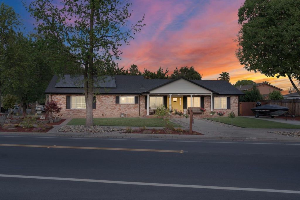 Photo of 7390 Miller Avenue, Gilroy, CA 95020 (MLS # ML82040522)