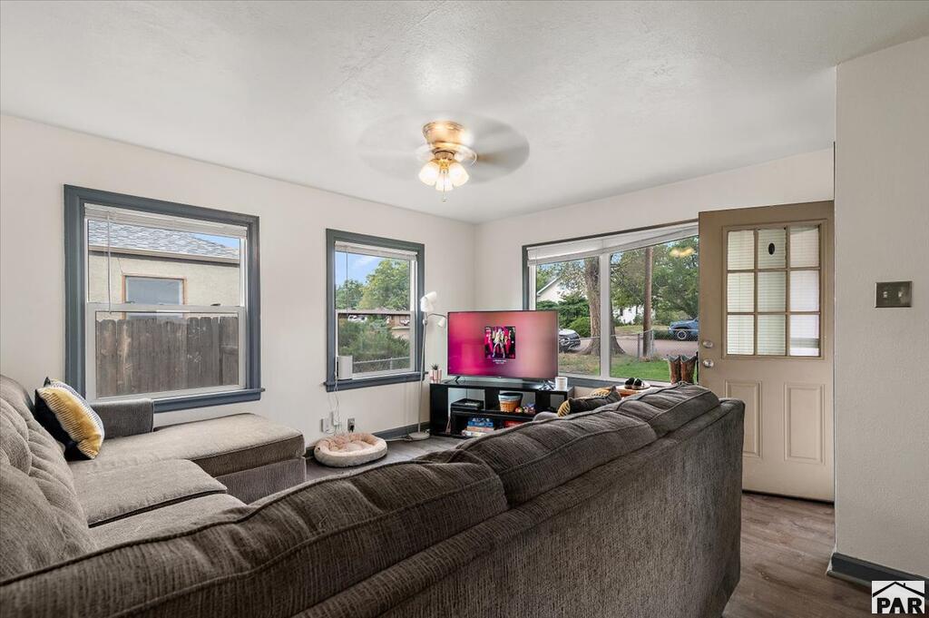 2816 2nd Ave - Photo 3
