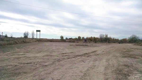 3323 PALMER AVE, PUEBLO, CO 81004 - Image 0a5ddf9d9a1d8d5ef49f4295a549bbf8/750049646