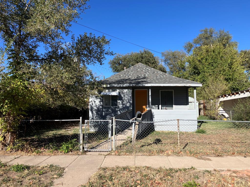 Photo 1 of 13 — 609 Maple Ave, Rocky Ford, CO 81067