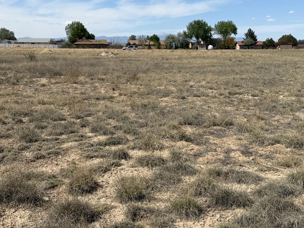 Photo 1 of 7 — 583 E Woodleaf Dr, Pueblo West, CO 81007
