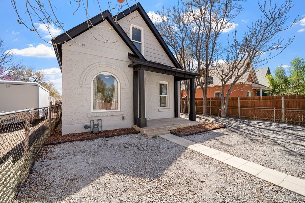 Photo 1 of 19 — 1018 E Ash St, Pueblo, CO 81001