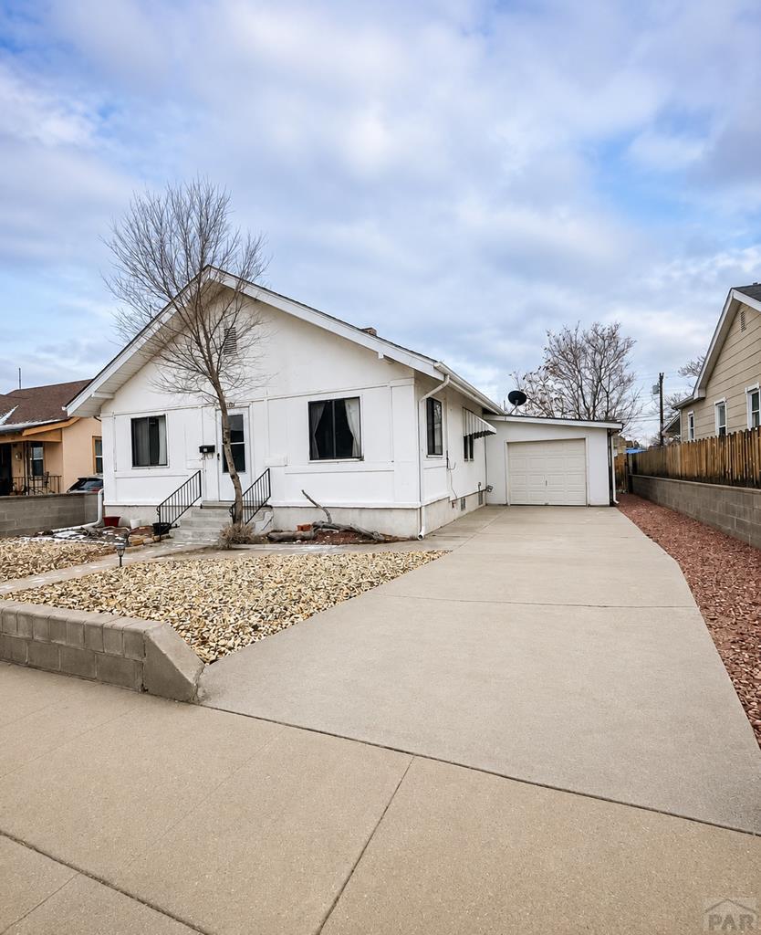 Photo 1 of 12 — 706 Topeka Ave, Pueblo, CO 81006