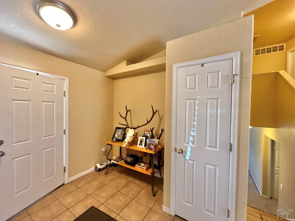 3131 Bighorn Ct - Photo 4