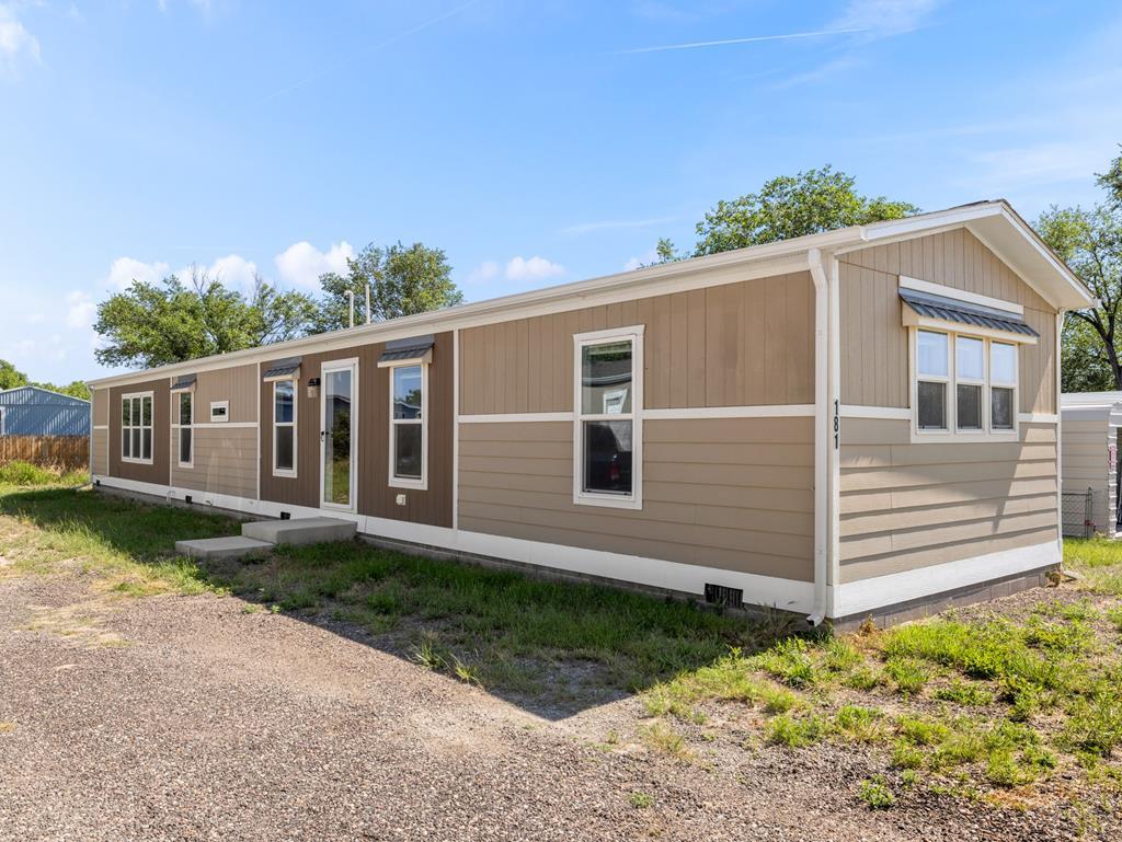 Photo 1 of 23 — 181 E Kipling Dr, Pueblo West, CO 81007