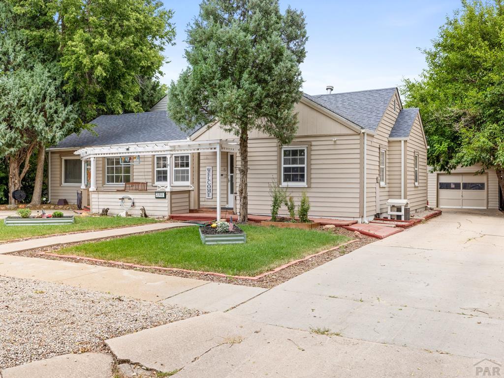 Photo 1 of 36 — 2910 8th Ave, Pueblo, CO 81008