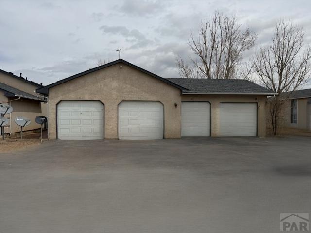 Photo 1 of 11 — 715-721 E Laporte Dr, Pueblo, CO 81007