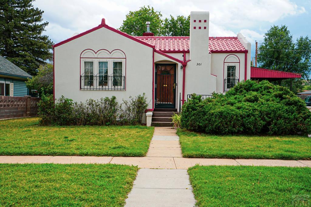Photo 1 of 21 — 301 E 7th St, Walsenburg, CO 81089