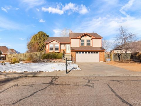 37 Ironweed Dr, Pueblo, CO 81001 - MLS#: 219380