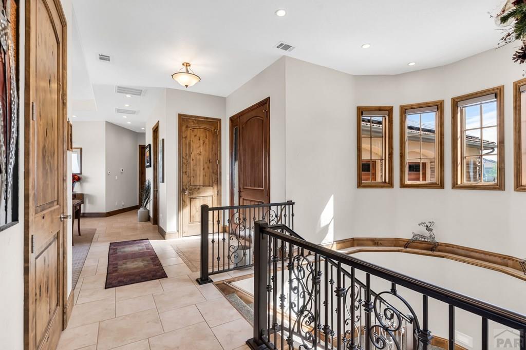 Pueblo, Colorado, 81001, United States, 4 Bedrooms Bedrooms, ,5 BathroomsBathrooms,Residential,Active,2038156