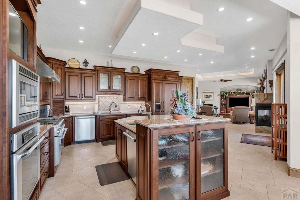 Pueblo, Colorado, 81001, United States, 4 Bedrooms Bedrooms, ,5 BathroomsBathrooms,Residential,Active,2038156