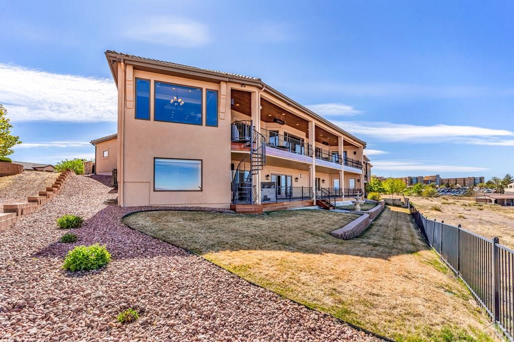 Pueblo, Colorado, 81001, United States, 4 Bedrooms Bedrooms, ,5 BathroomsBathrooms,Residential,Active,2038156