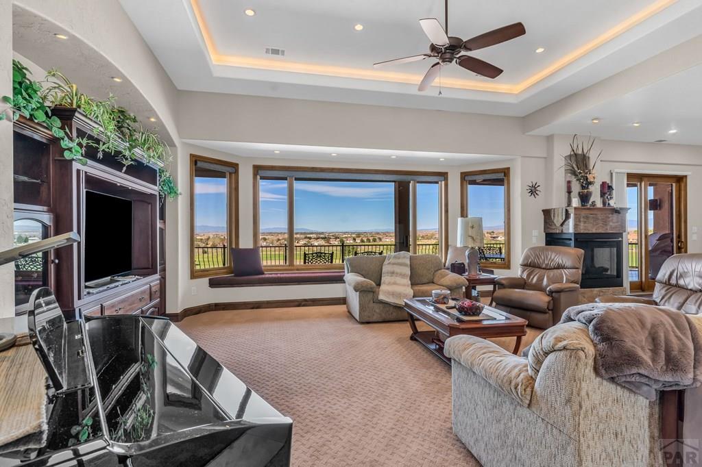 Pueblo, Colorado, 81001, United States, 4 Bedrooms Bedrooms, ,5 BathroomsBathrooms,Residential,Active,2038156