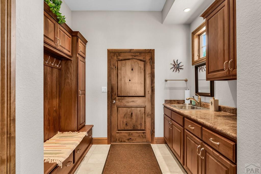 Pueblo, Colorado, 81001, United States, 4 Bedrooms Bedrooms, ,5 BathroomsBathrooms,Residential,Active,2038156