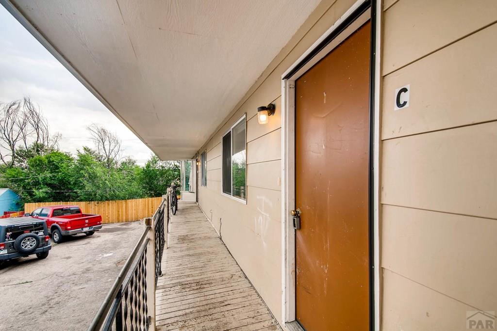 17 University Drive - Photo 3