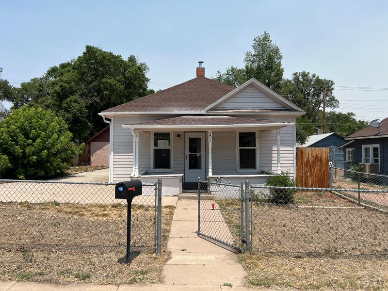 Photo 1 of 11 — 1421 E 12th St, Pueblo, CO 81001